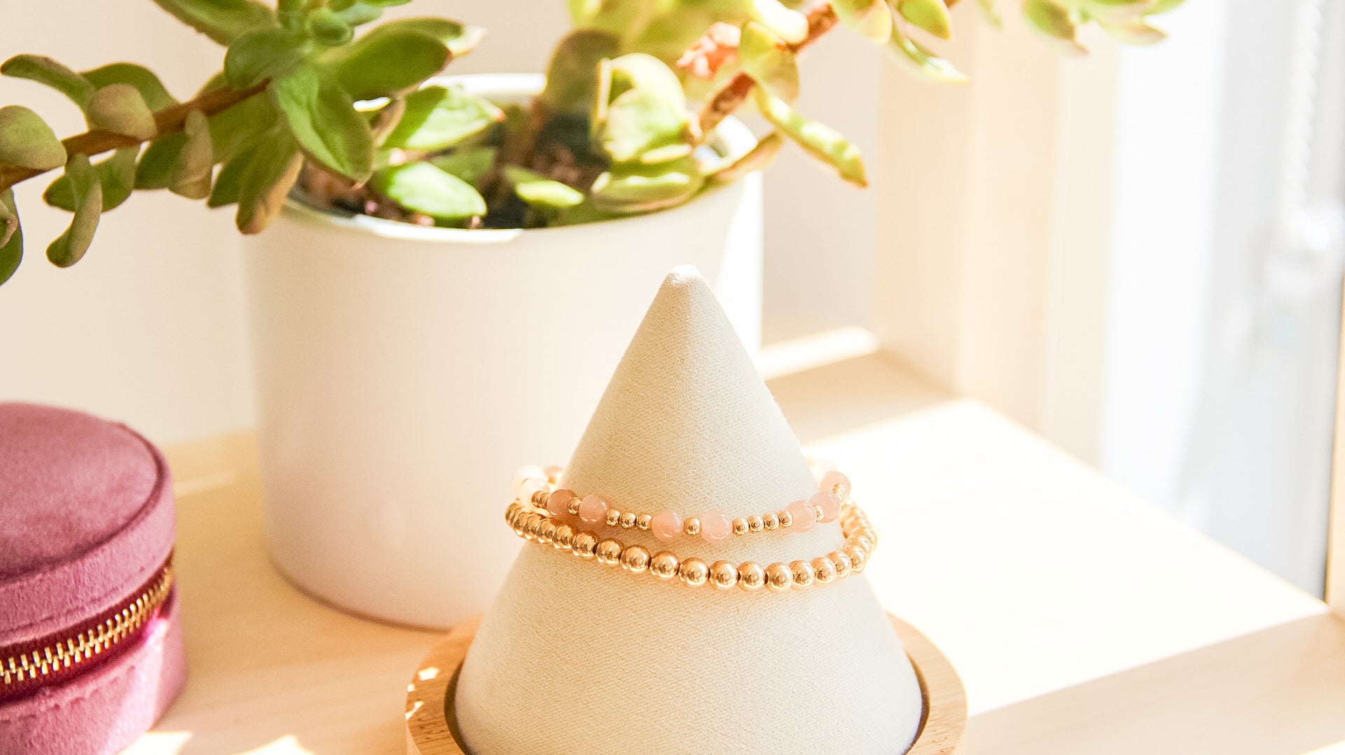 essbe jewelry, beaded bracelets, gold-filled bracelets, sterling silver bracelets, michigan made, handmade, gift ideas for her, jewelry case