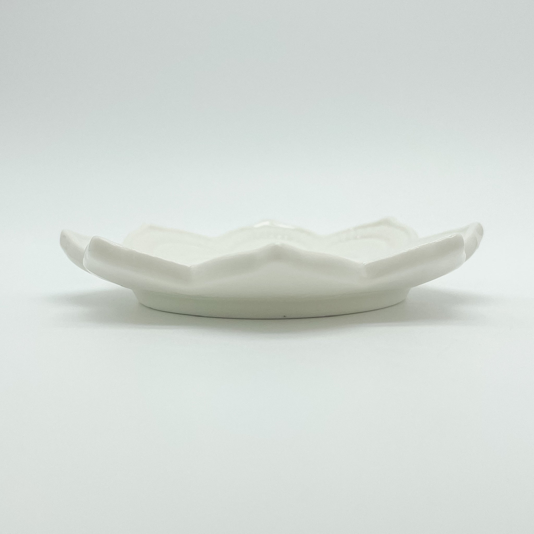 Ember jewelry dish, jewelry organizer, jewelry dish, white jewelry dish, simple jewelry organizer, small business, essbe, women owned, michigan, fall collection, useful decor