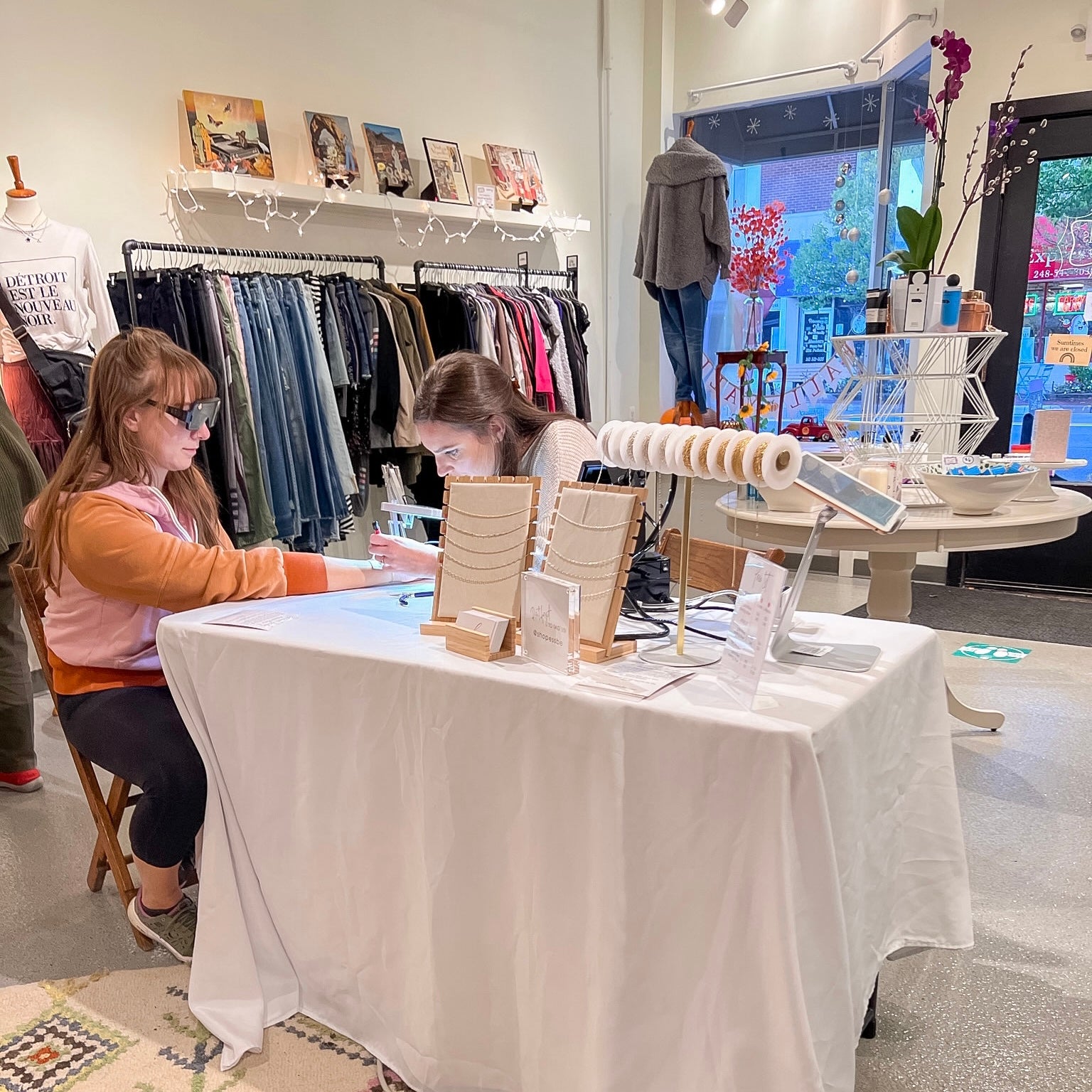 Berkley Permanent Jewelry Pop-Up, contact us, reach out, small business, woman owned, jewelry store, permanent jewelry store, talk about jewelry, michigan jewelry store, michigan small business, permanent jewelry, permanent jewelry pop up events, permanent jewelry table