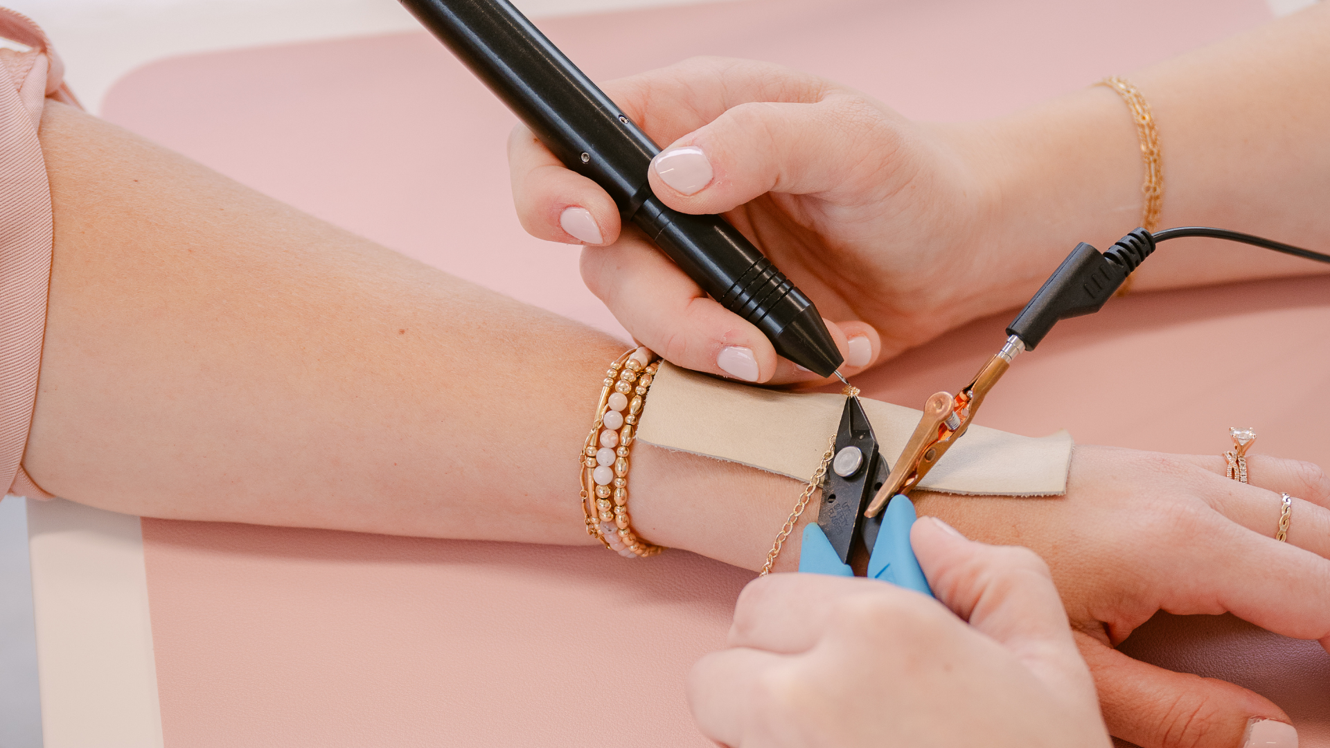 Permanent Jewelry Is Coming To Rochester Michigan!