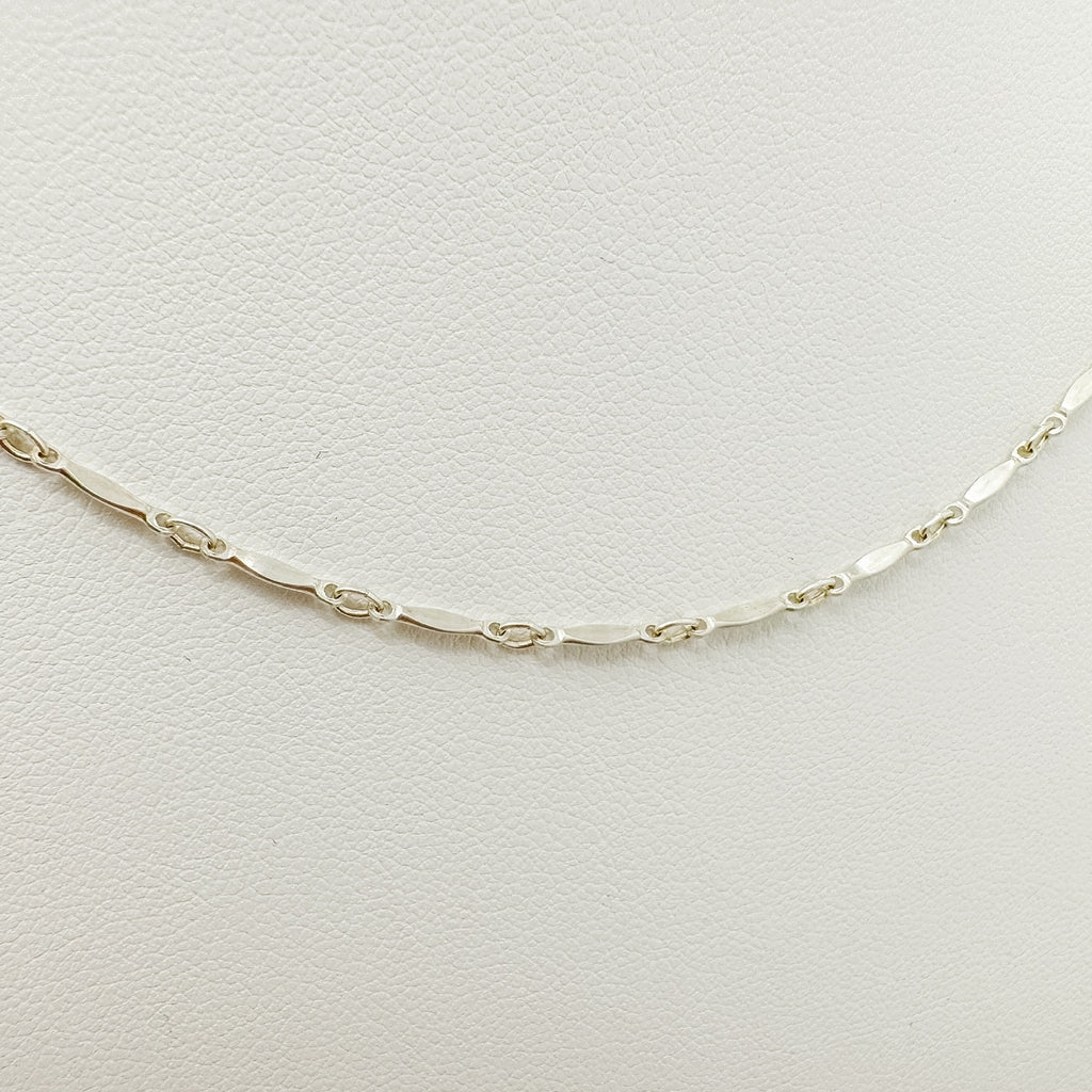 silver necklace for everyday