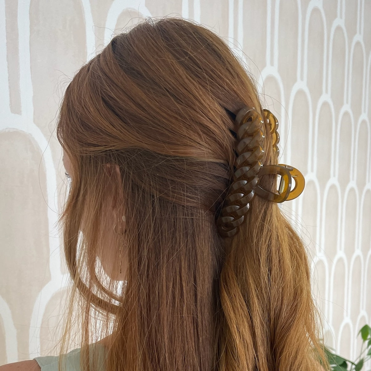 hair clip for thick hair, cute claw clip, essbe, small business, simple hair clip, michigan, brown hair clip