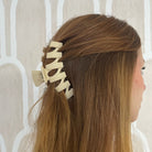 large claw clip, beige, zig zag design, essbe, small business, hair clip, durable, claw clip