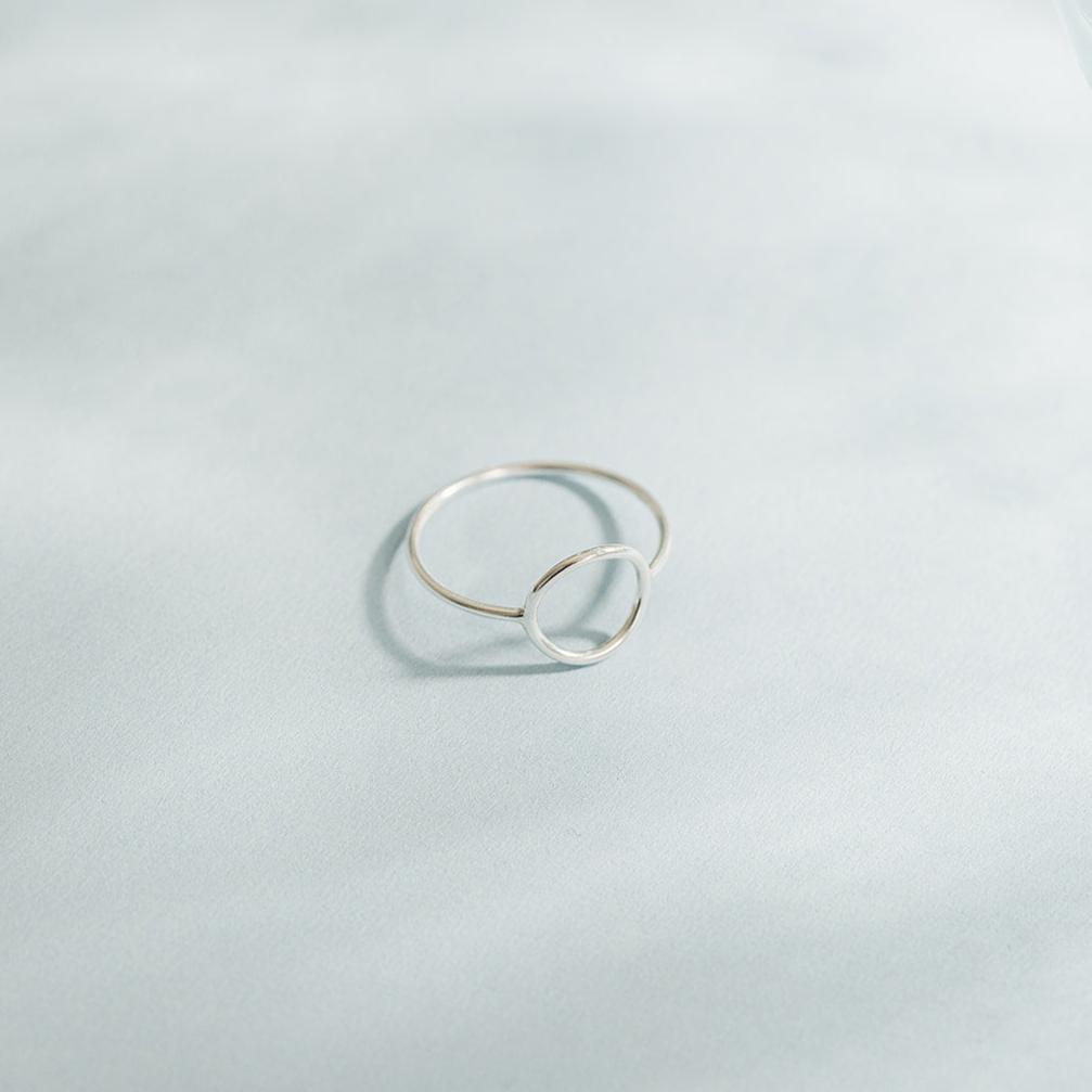 sterling silver ring, gold filled ring, water proof ring, open circle ring, dainty ring, stackable ring, small business, essbe, michigan, simple ring