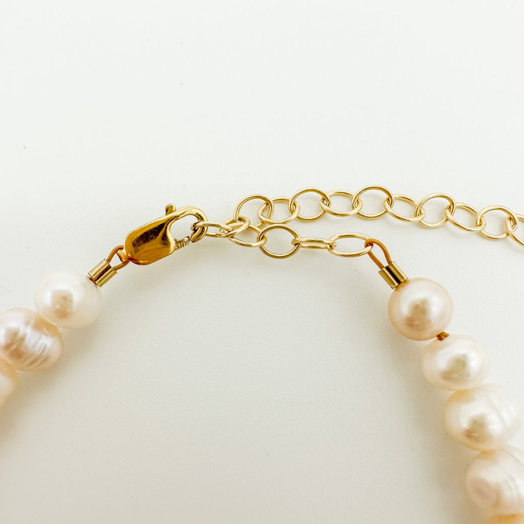 freshwater pearls / freshwater pearl bracelet / adjustable bracelet / bracelet for large wrist / pearl bracelet / gifts for her / gift for bride